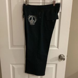 BCBGMAXAZRIA black crop pants size large Relaxed fit adjustable waist 2 pockets